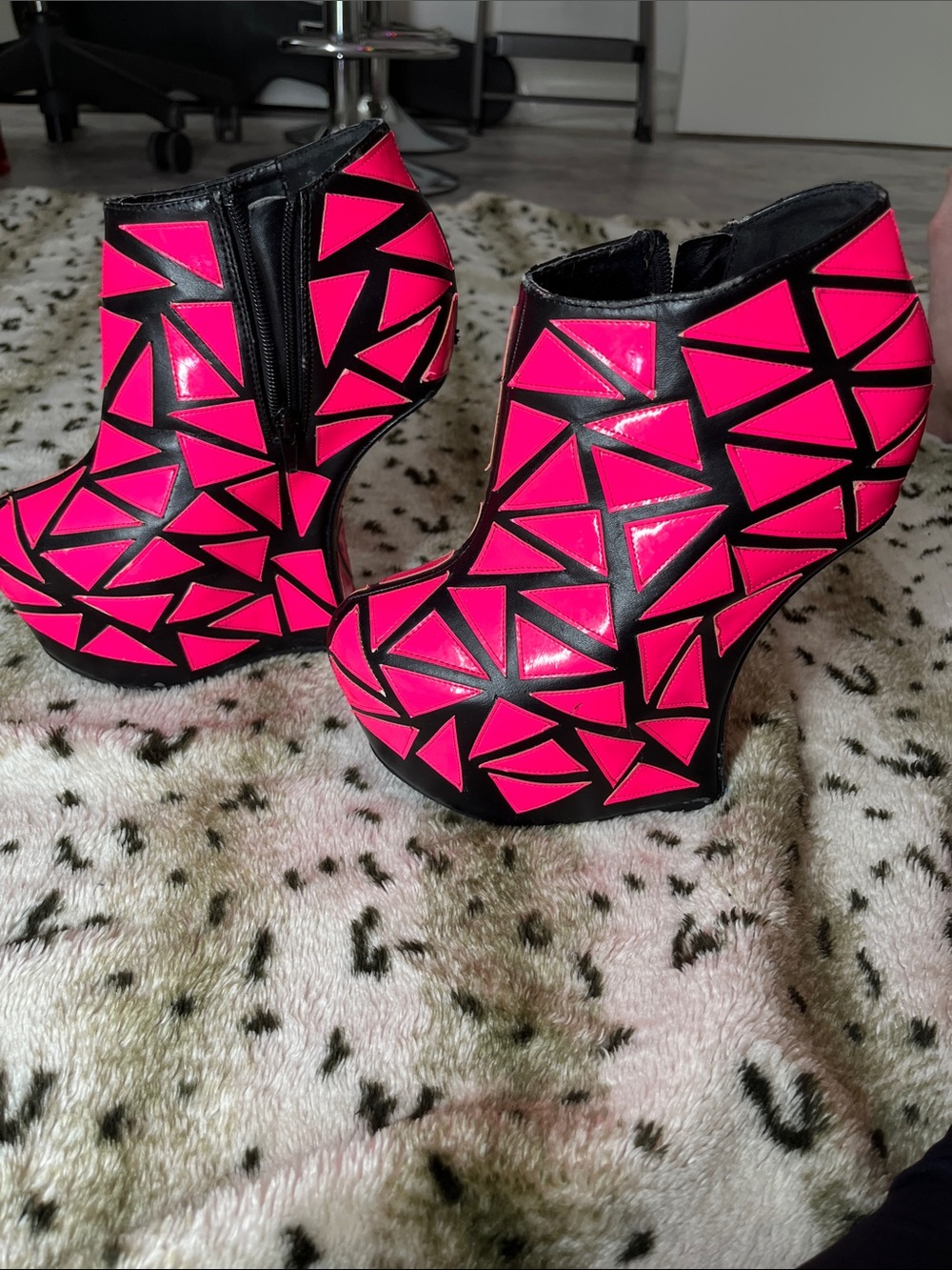 Women's Neon Pink Geometric Platform Ankle Boots